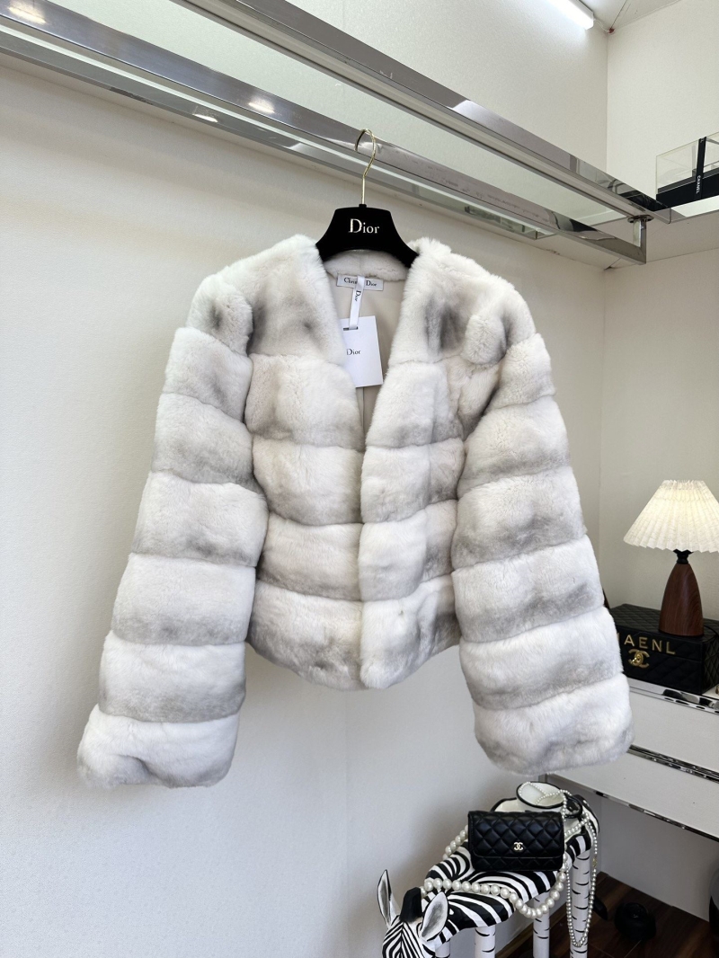 chr1st1an D10r outwear